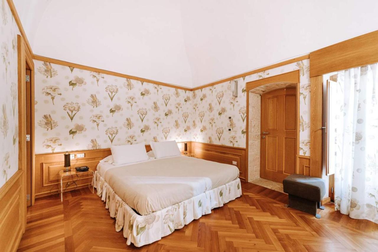 Santa Rosa Relais Hotel Ночи Екстериор снимка