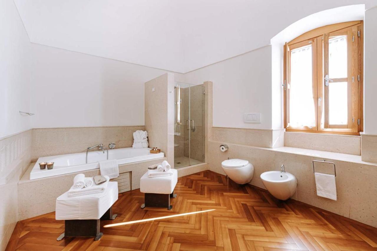 Santa Rosa Relais Hotel Ночи Екстериор снимка