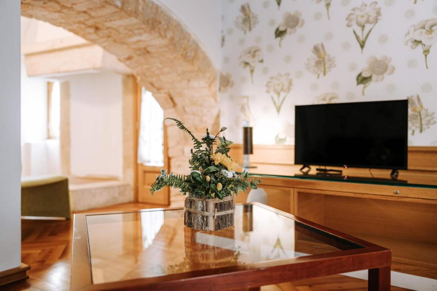 Santa Rosa Relais Hotel Ночи Екстериор снимка